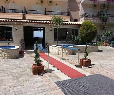 Coralli Holidays Loutra  Extérieur photo