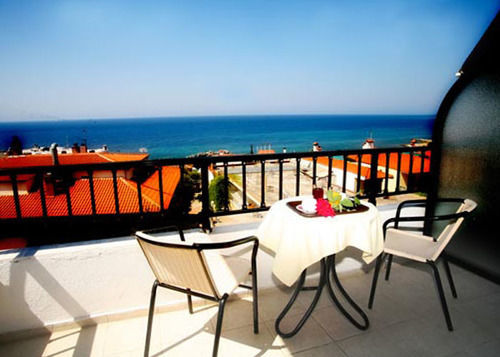 Coralli Holidays Loutra  Extérieur photo
